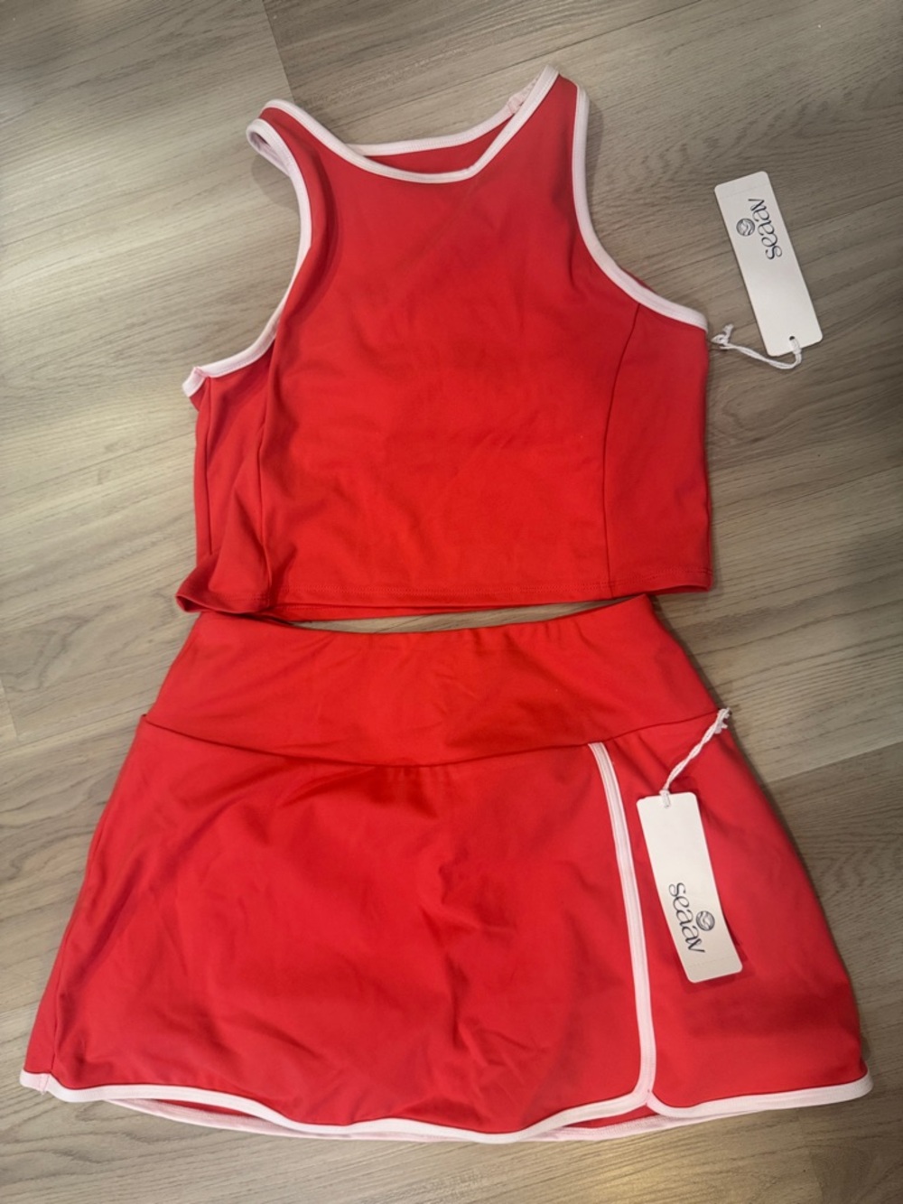 Seaav Coral Red set Crop Tank and Matching Skirt SzM NWT